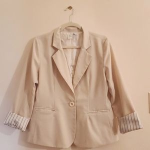 Ightweight Cream Colored Blazer